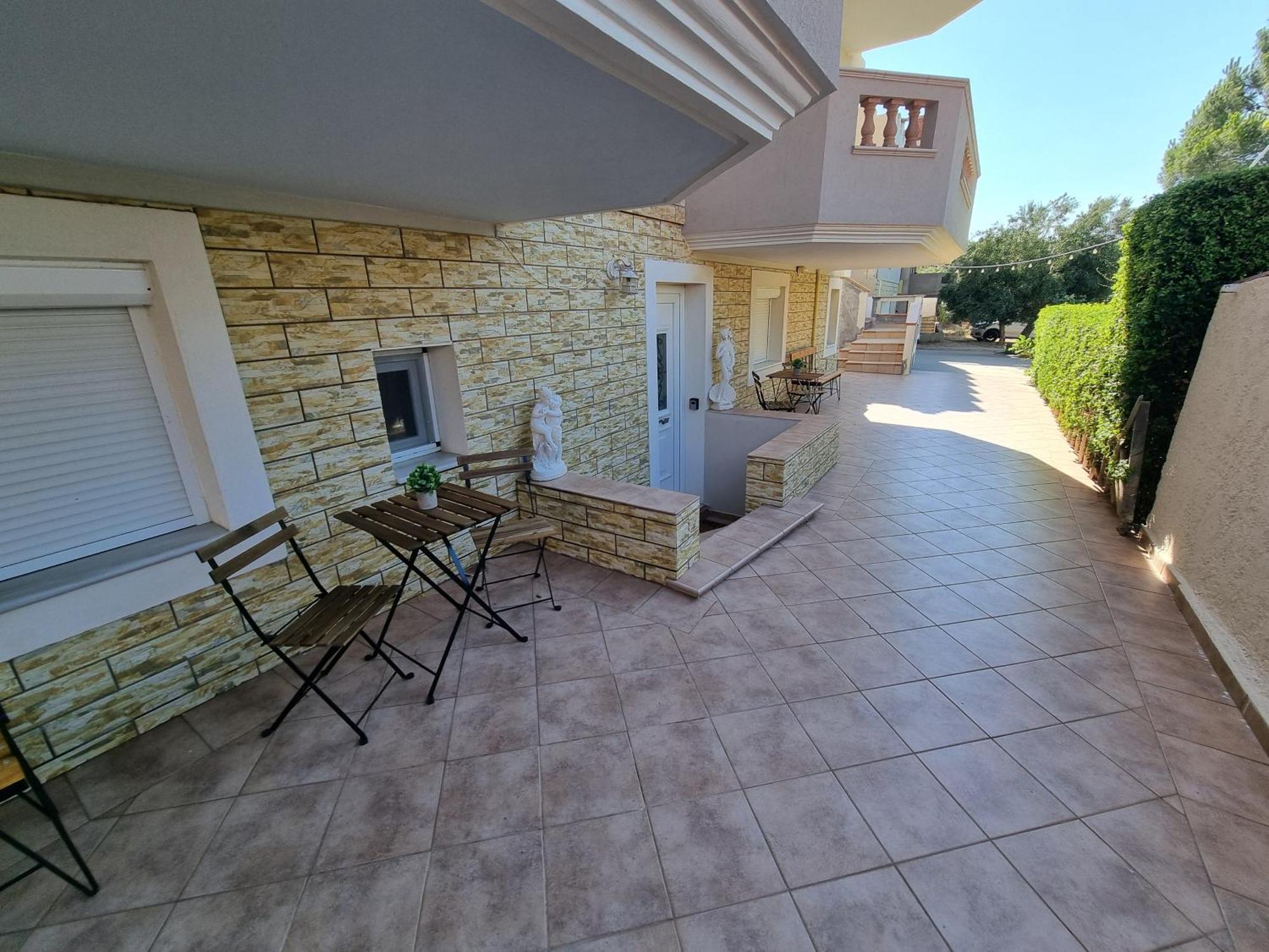 Prince Apartments Βολισσός Εξωτερικό φωτογραφία